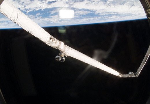 STS114-E-05318