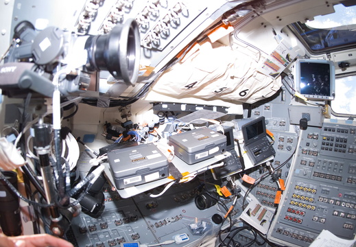 STS114-E-05326