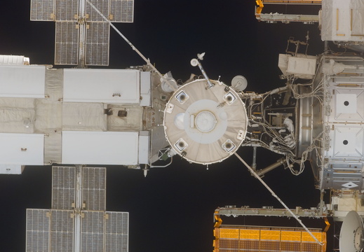 STS114-E-05388