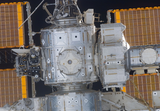 STS114-E-05396