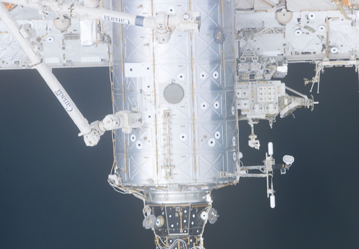 STS114-E-05398
