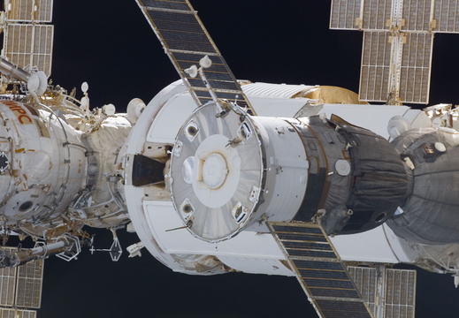 STS114-E-05413