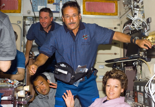 STS114-E-05570