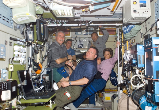 STS114-E-05576