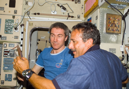 STS114-E-05580