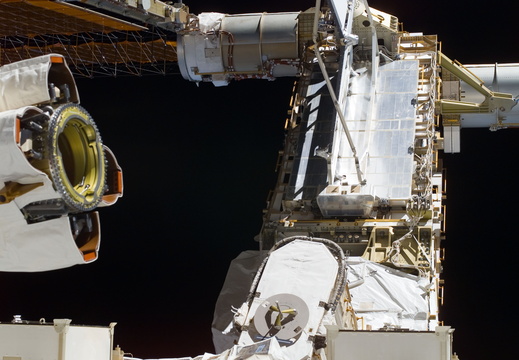 STS114-E-05906