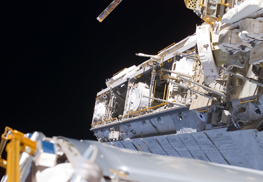 STS114-E-05912