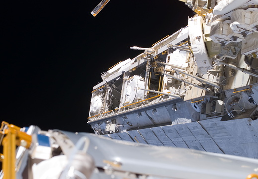 STS114-E-05914