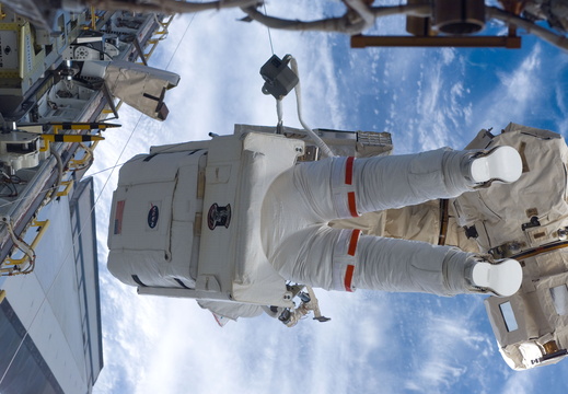 STS114-E-06055