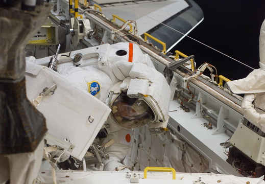 STS114-E-06060