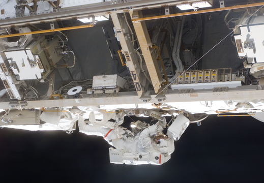 STS114-E-06063