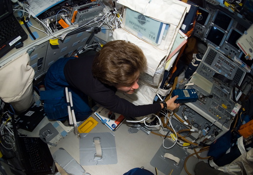 STS114-E-06102