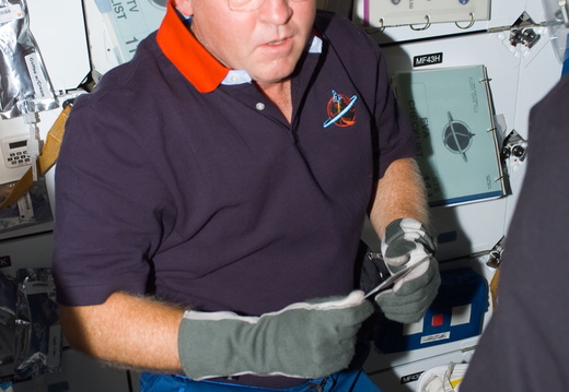 STS114-E-06110