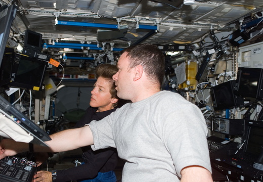 STS114-E-06130
