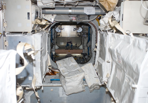 STS114-E-06138