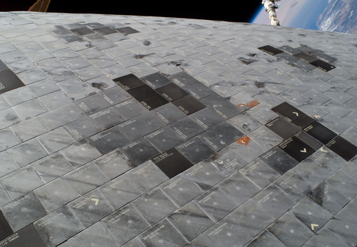 STS114-E-06291