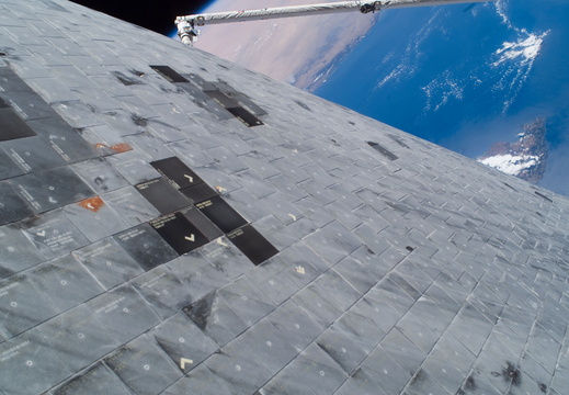 STS114-E-06317