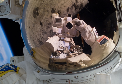 STS114-E-06342