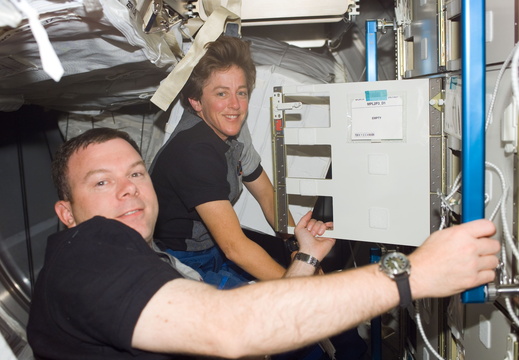STS114-E-06573