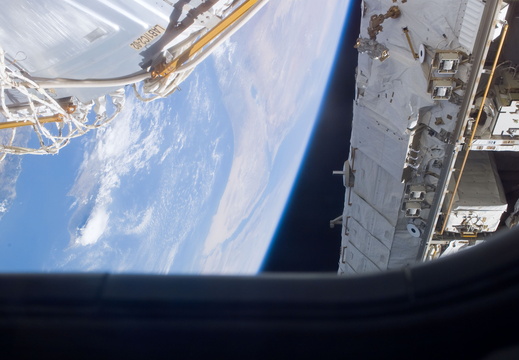 STS114-E-06583