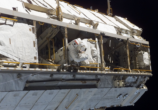 STS114-E-06598