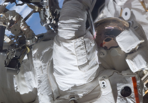 STS114-E-06632
