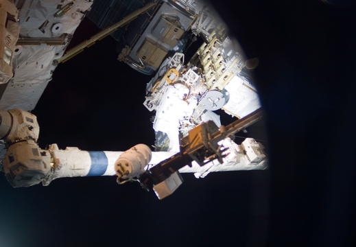 STS114-E-06842