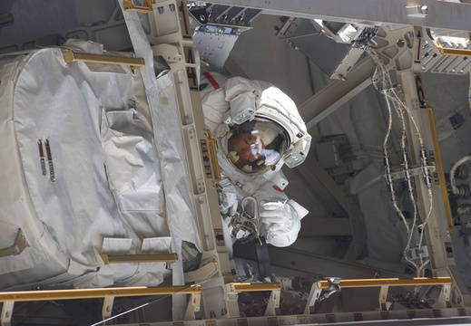 STS114-E-06885