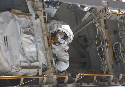 STS114-E-06886