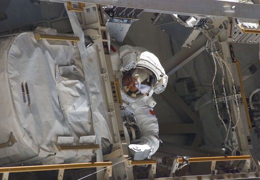 STS114-E-06888