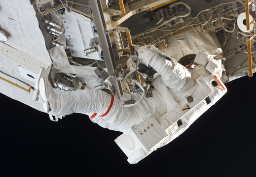 STS114-E-06892