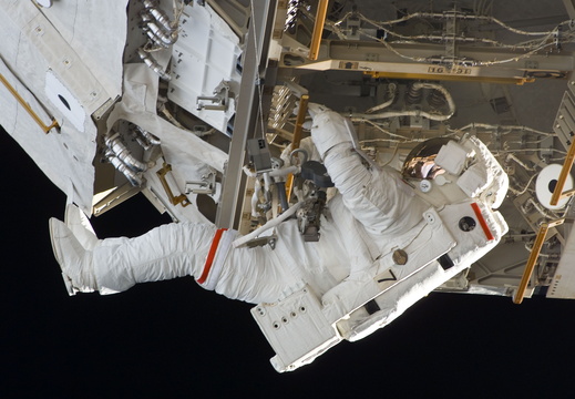 STS114-E-06894