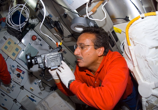STS114-E-06983