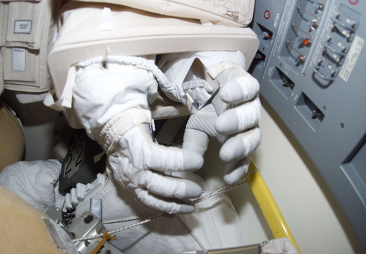 STS114-E-06993