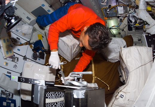 STS114-E-07000