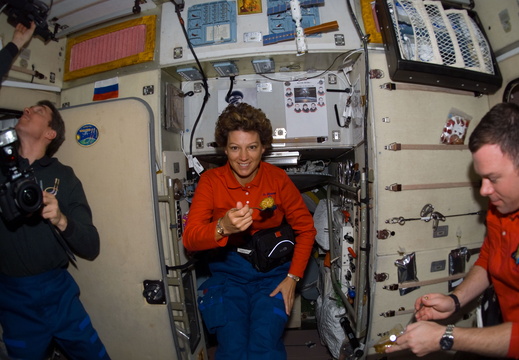 STS114-E-07021