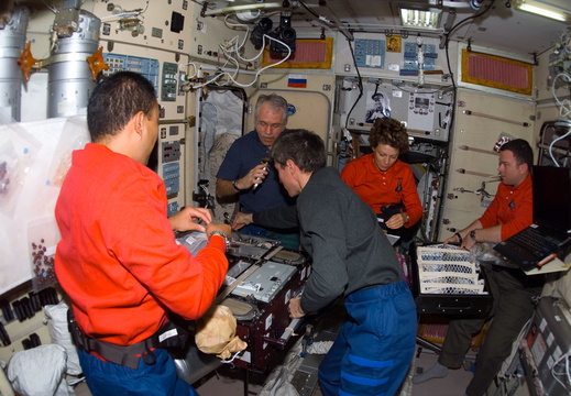 STS114-E-07030
