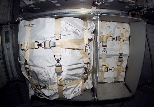 STS114-E-07081