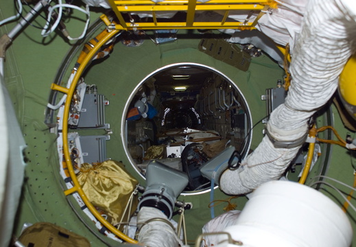 STS114-E-07133