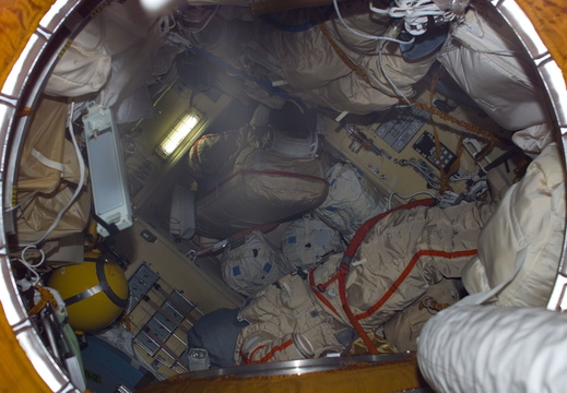 STS114-E-07135