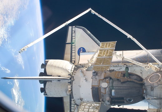 STS114-E-07161