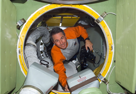 STS114-E-07170