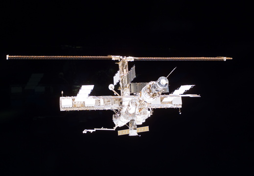 STS114-E-07256