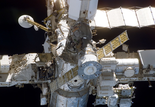 STS114-E-07265