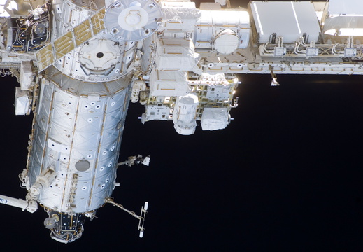 STS114-E-07270