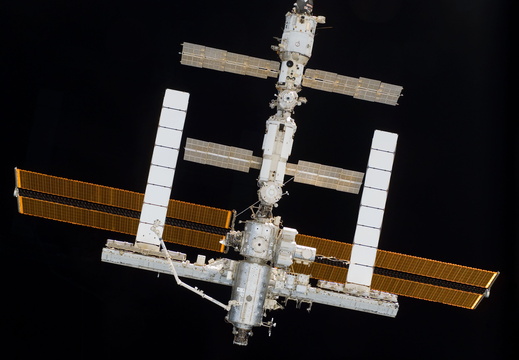 STS114-E-07274