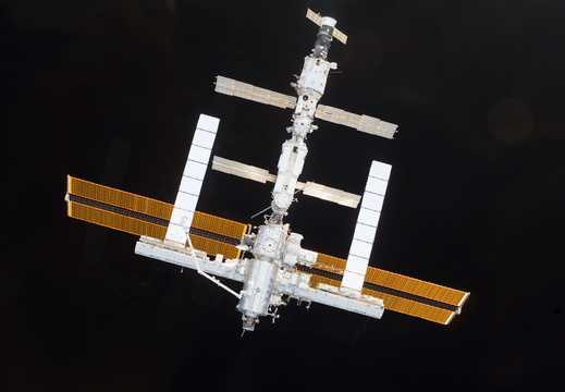 STS114-E-07275
