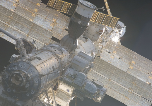 STS114-E-07305