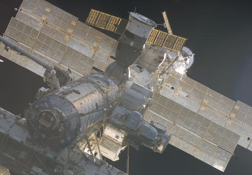 STS114-E-07306