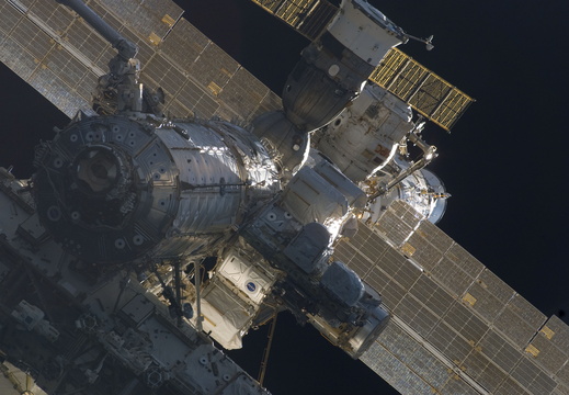 STS114-E-07309